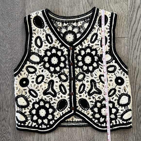 🌼SHEIN🌼 Floral Crochet Knit Boho Sweater Vest, One Size - Picture 6 of 8